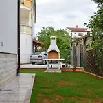 14 شقة ميدولين