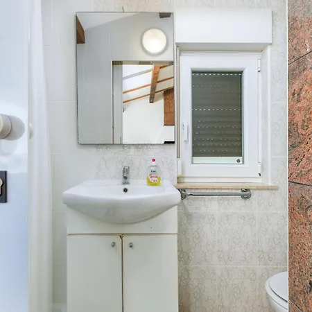 2 Bedroom Stunning In