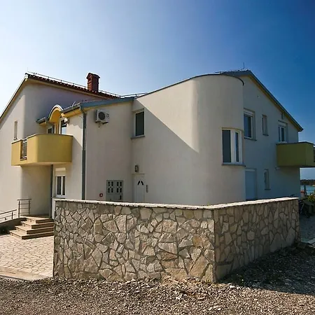 2 Bedroom Stunning In Apartment