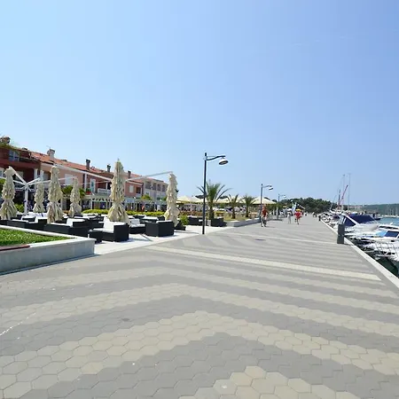 2 Bedroom Stunning In Medulin