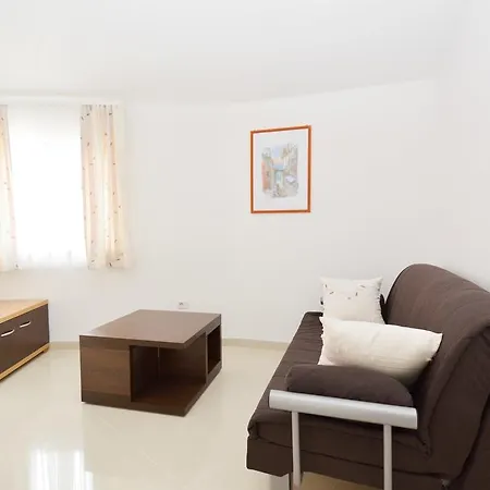 2 Bedroom Stunning In